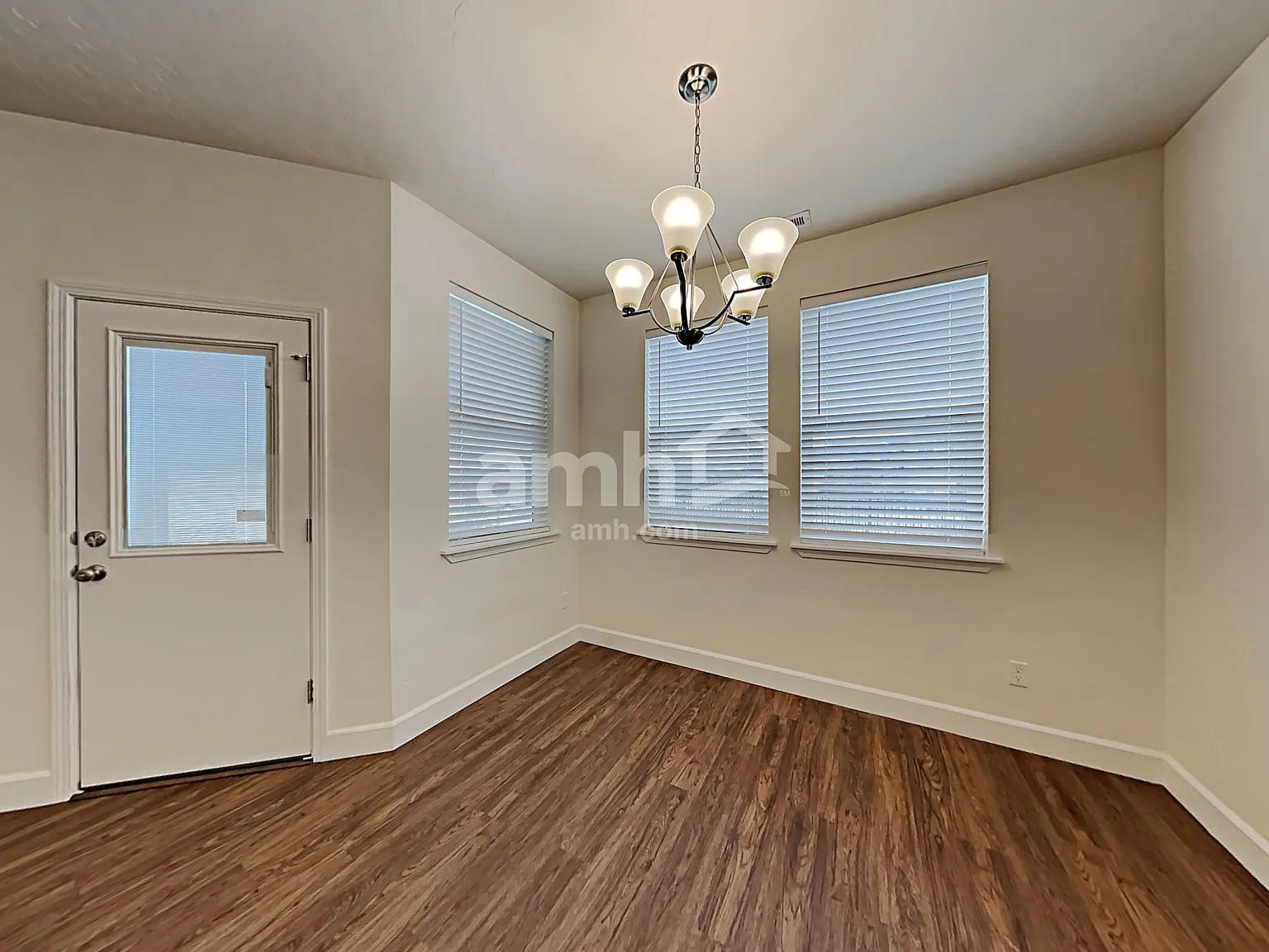 4 bed, 3.0 bath, 2094 sqft, $2,850 — Photo 4