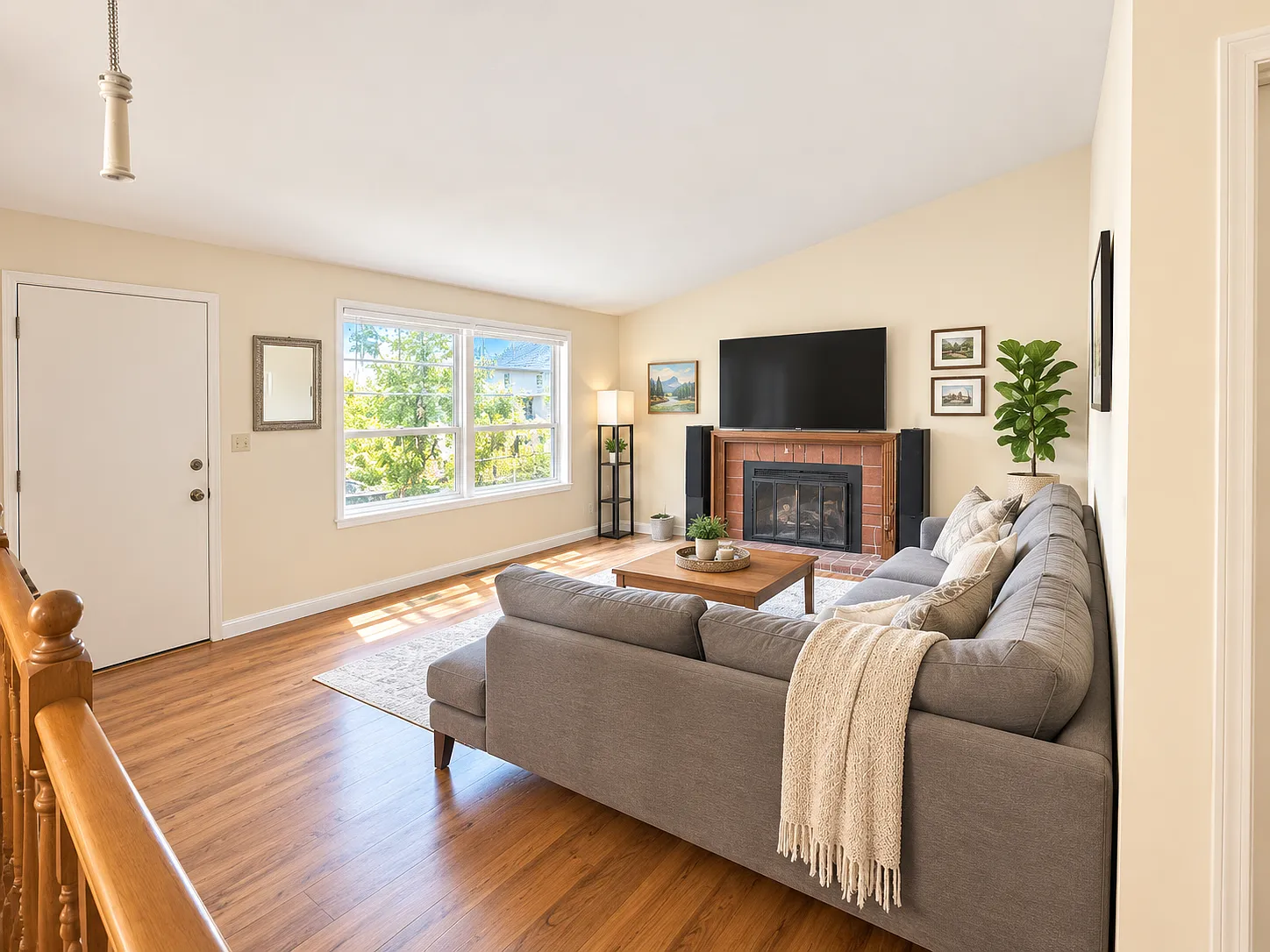 4 bed, 1576 sqft, $2,950 — Photo 4