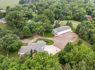16807 206th Cir, Hutchinson, MN 55350