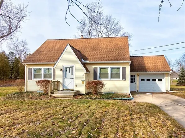 14894 Grant Dr, Middlefield, OH 44062