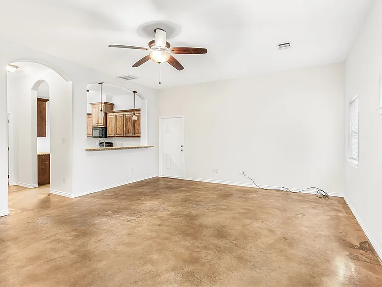 3933 John Sharp Pkwy #A — Photo 3