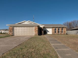 2335 W Oklahoma Pl, Tulsa, OK 74127