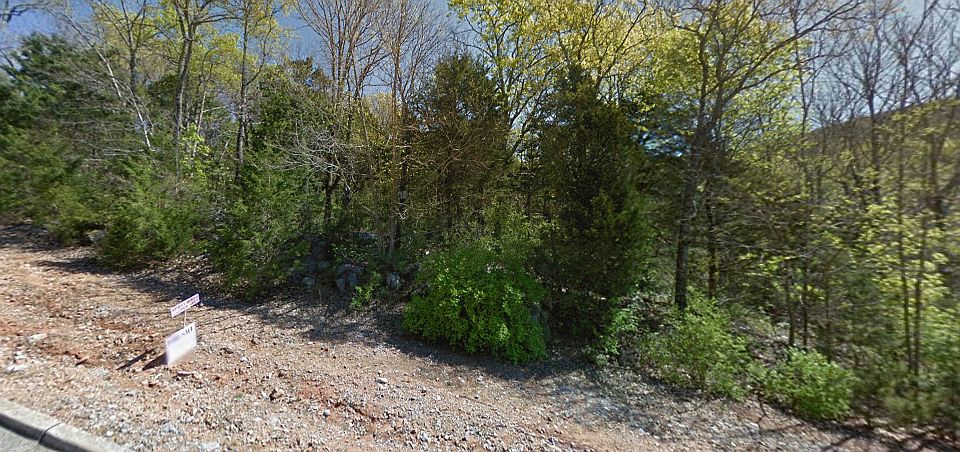 2nd image of 2356 Oakwood Ave