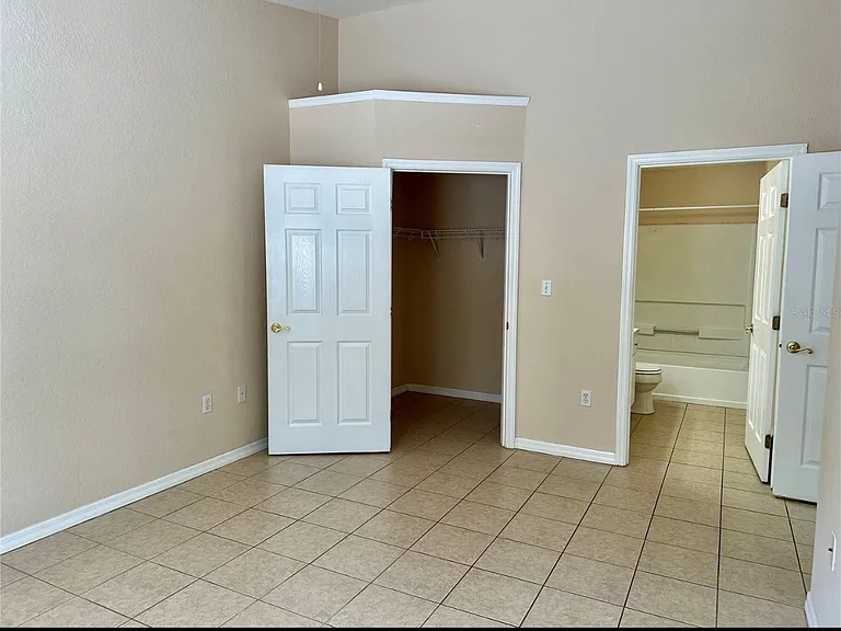141 Reserve Cir #201 — Photo 8
