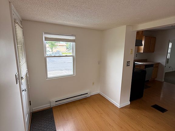 5th image of 353 East St #1