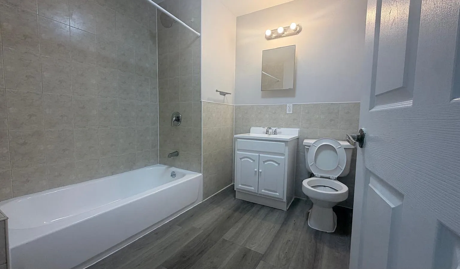 2 bed, $1,950 — Photo 1