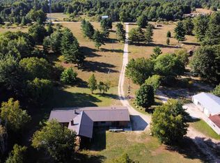 27475 Sloptown Rd, Beaver Island, MI 49782