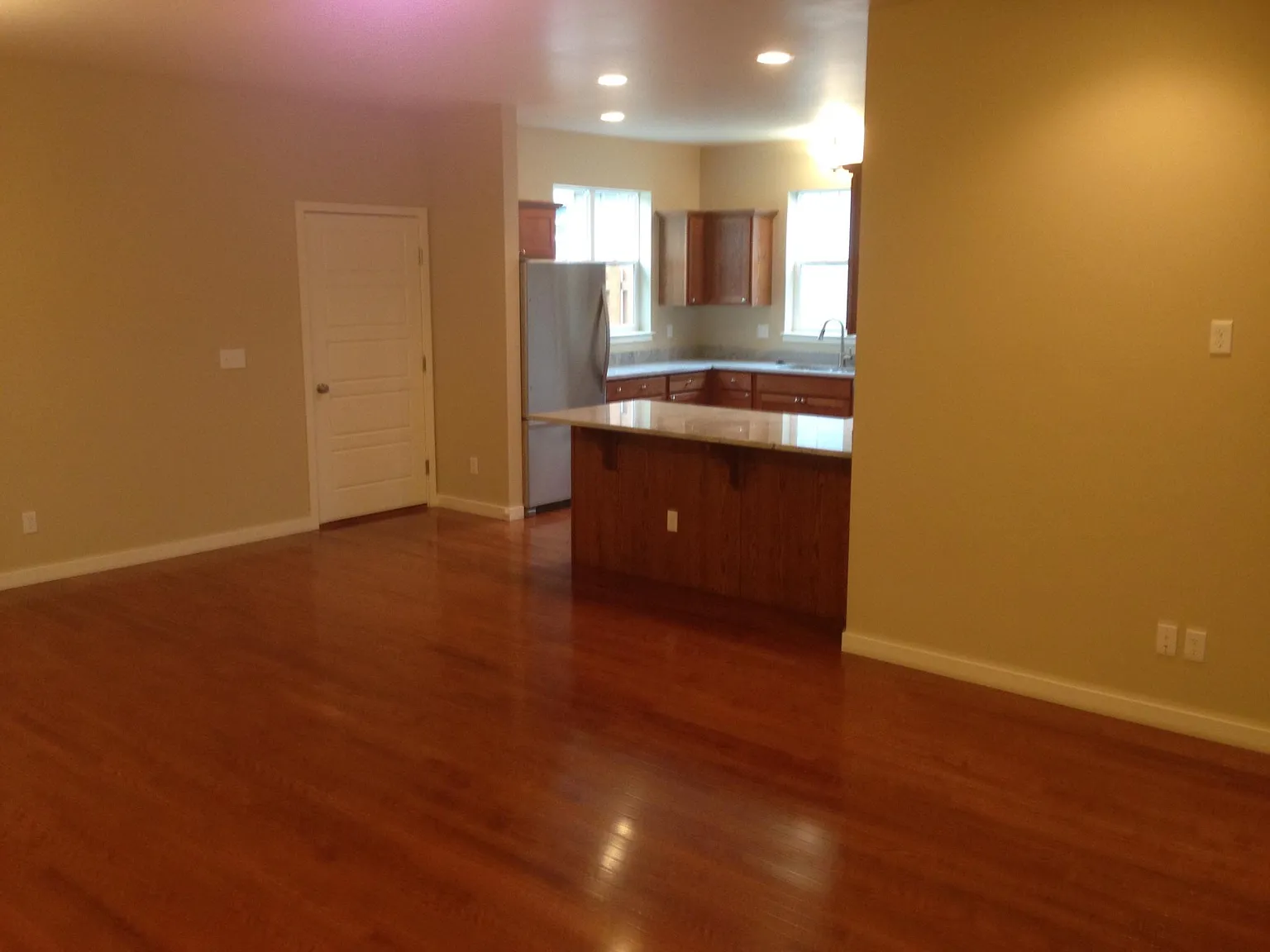 187 Sierra Vista St — Photo 4