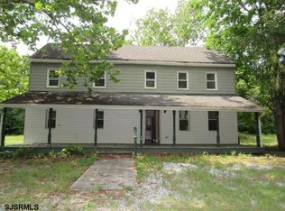 12 Robinson Rd, Tuckerton, NJ 08087