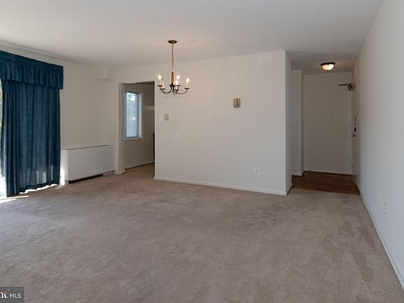 5th image of 4118 Mangalore Dr APT 202