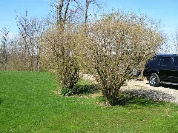 6 Wylie Ave, Houston, PA 15342