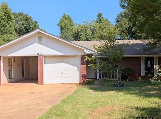 135 Stewart St, Palestine, TX 75803