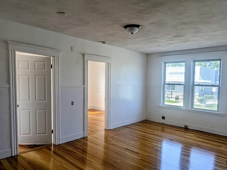 101 Ocean Ave #1R — Photo 5