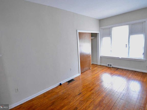 2nd image of 822 E Chelten Ave #1