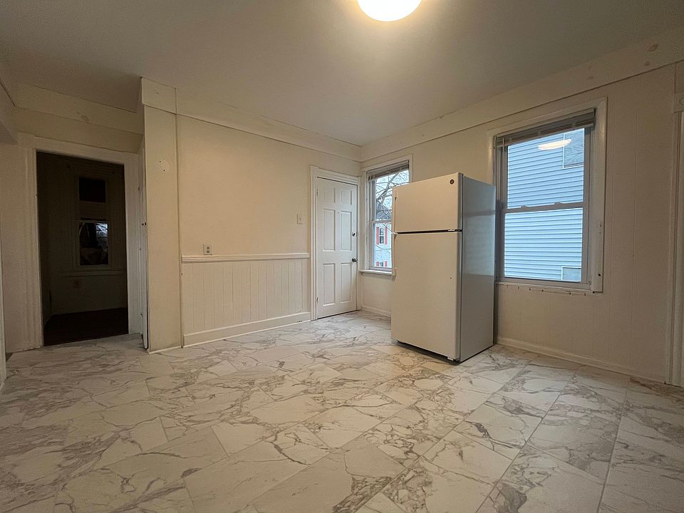 1st image of 61 Fox St #2