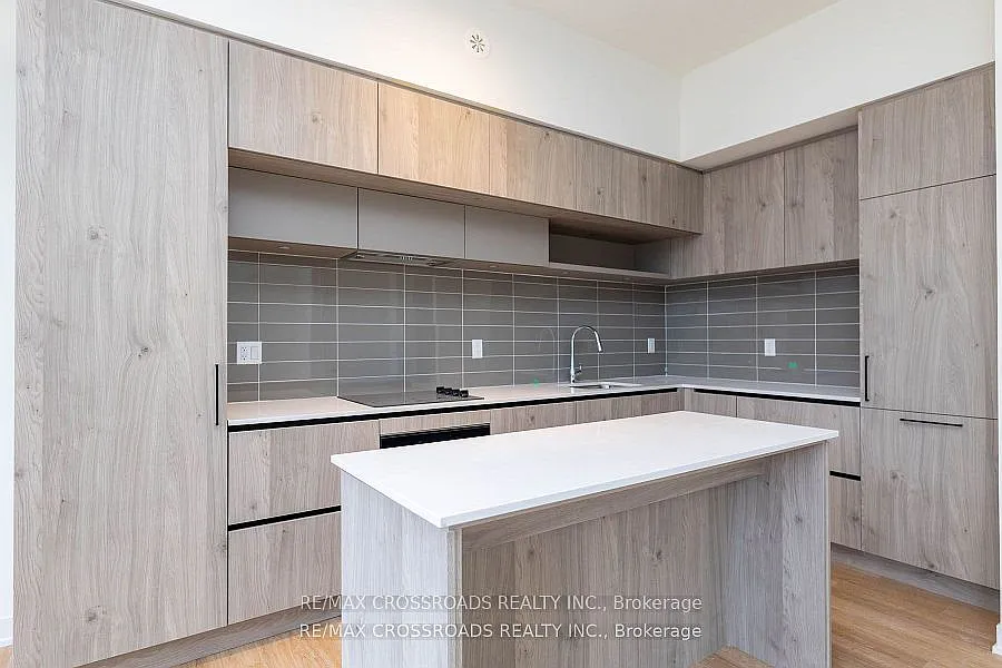 2 bed, $2,900 — Photo 3