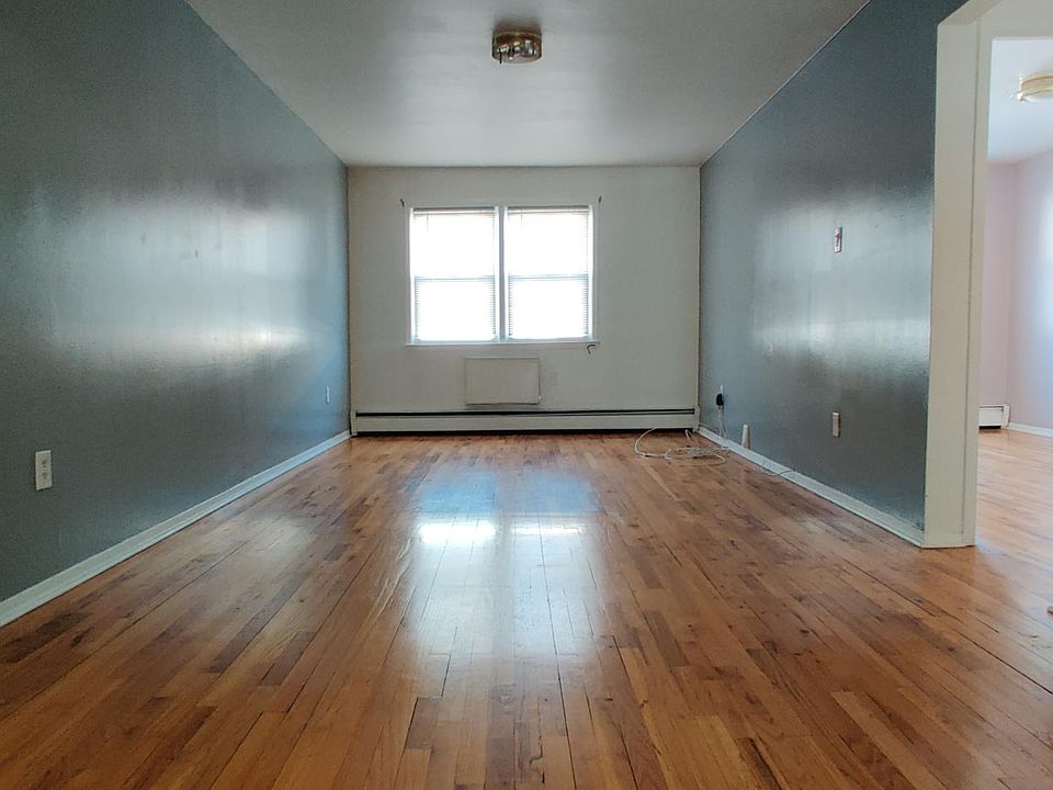 1st image of 238 Kearney Ave #1