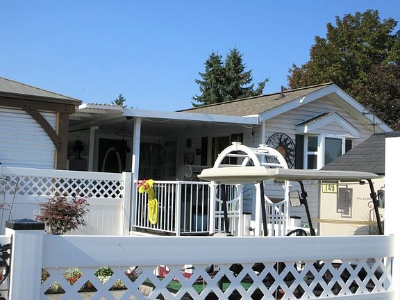 3rd image of 415 Commonwealth Rd Unit 749