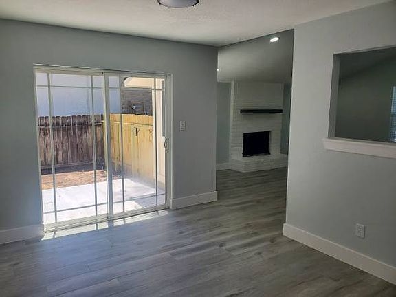 3rd image of 5407 Sherrylee Ln
