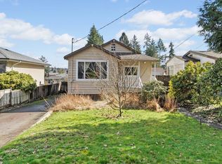570 Colby St, New Westminster, BC V3L 3Z1