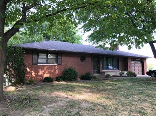 312 N 5th St, Dupo, IL 62239