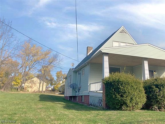 5th image of 13513 Dressler Ave