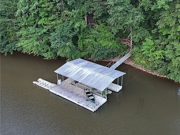 2nd image of 147 W Waters Edge Ln