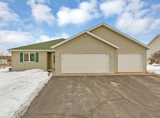 1127 Hillside Rd, Sauk Rapids, MN 56379