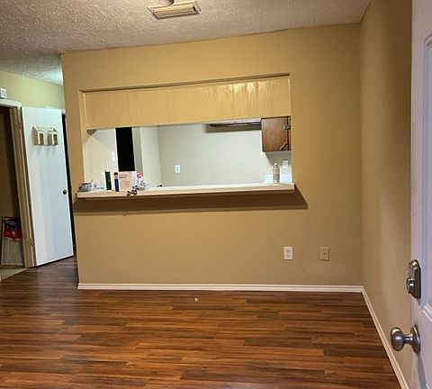 5th image of 28 W Creek Ln #28