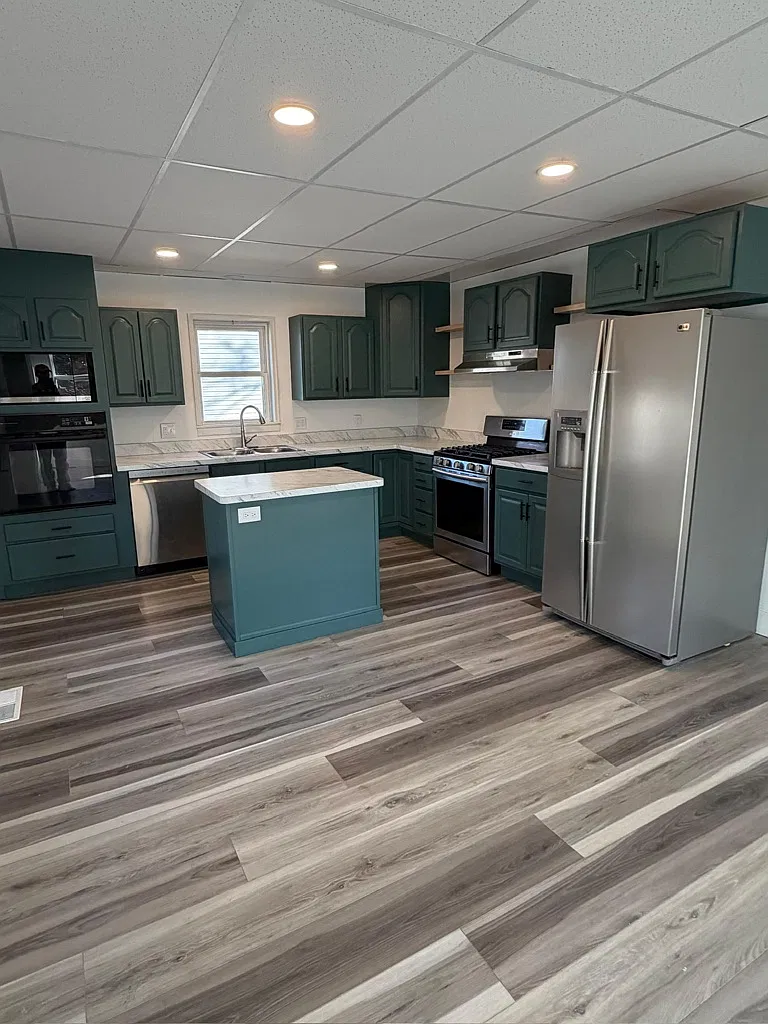 3 bed, 1495 sqft, $2,300 — Photo 4
