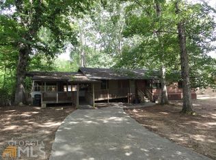 8161 Lakeview Dr SW, Covington, GA