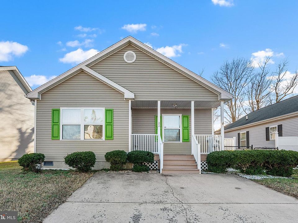 1st image of 22 Robinson Cir