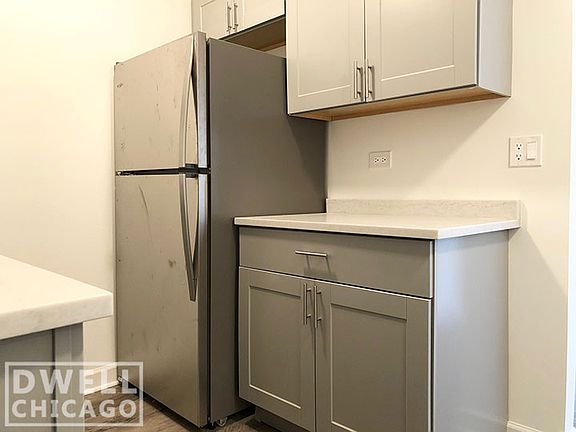 2nd image of 6002 N Winthrop Ave #301