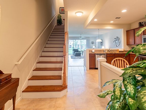 4th image of 6774 Roundleaf Dr