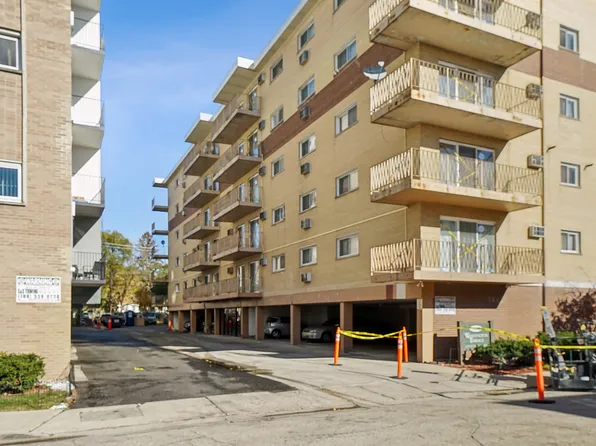 7443 Washington St APT 307, Forest Park, IL 60130