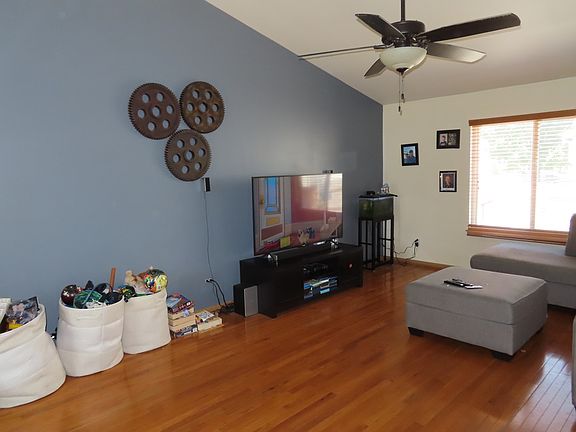 3rd image of 7015 Waterway Ct