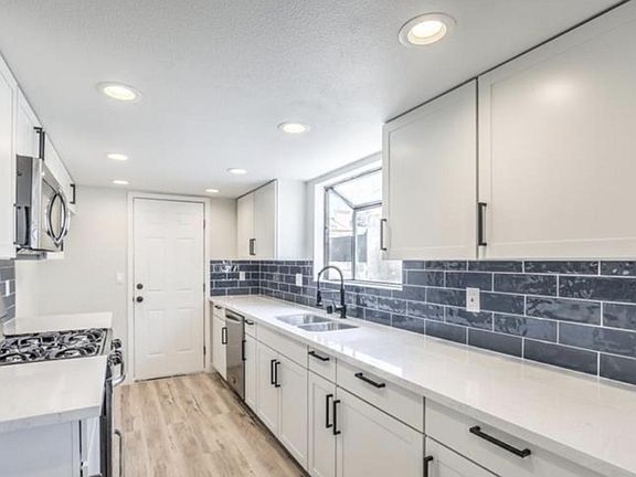 5th image of 7812 Sparkle Ave
