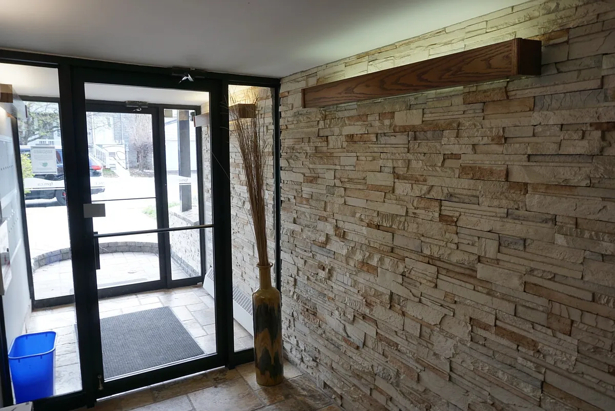 Building Photo - 251 Bolton St #203
