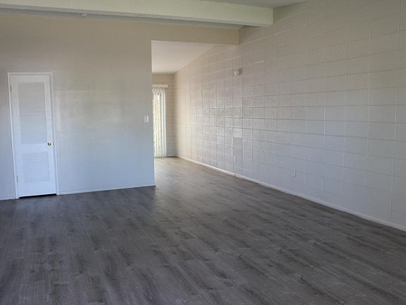 3rd image of 7045 E Wilshire Dr
