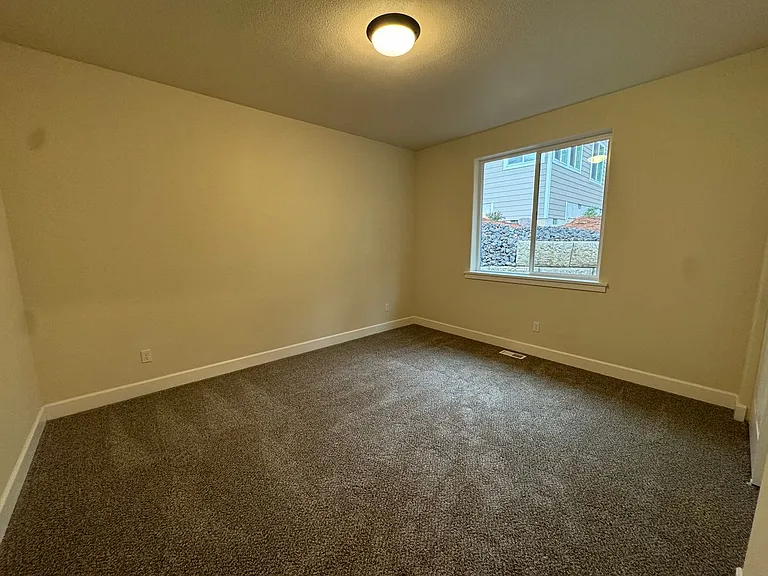 1811 NE Alameda Ave — Photo 31