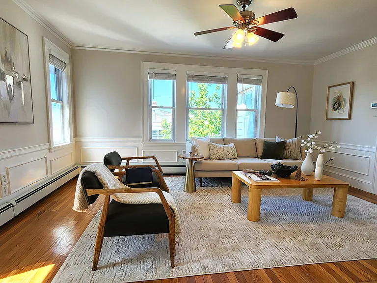 39 Puritan Rd — Photo 3