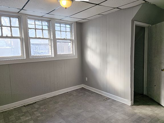 2nd image of 25 Stuyvesant St #1L