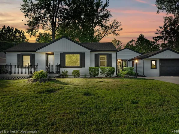 34050 Wadsworth St, Livonia, MI 48150