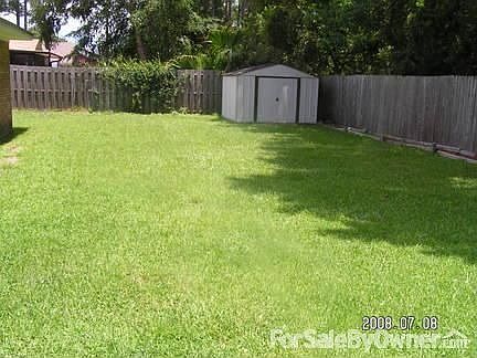 Nice back yard w/ 12x10 shed