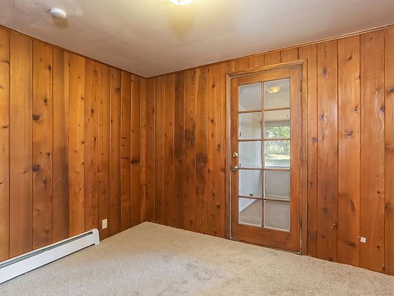 3rd image of 2408 Lake Dr