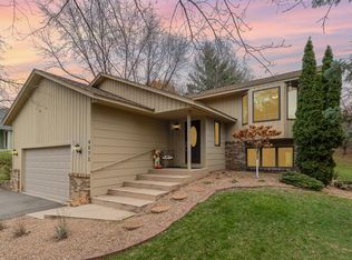 4872 Richard Ln, Eagan, MN 55122
