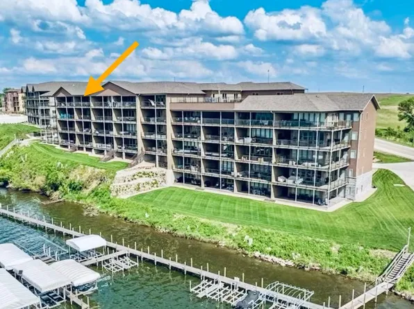 570 Linden Dr #412, Arnolds Park, IA 51331