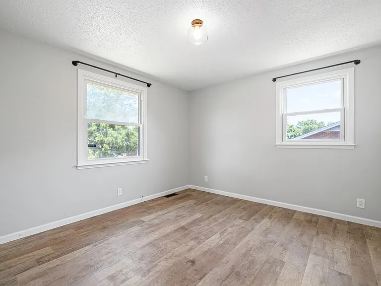 208 Aster Dr — Photo 14