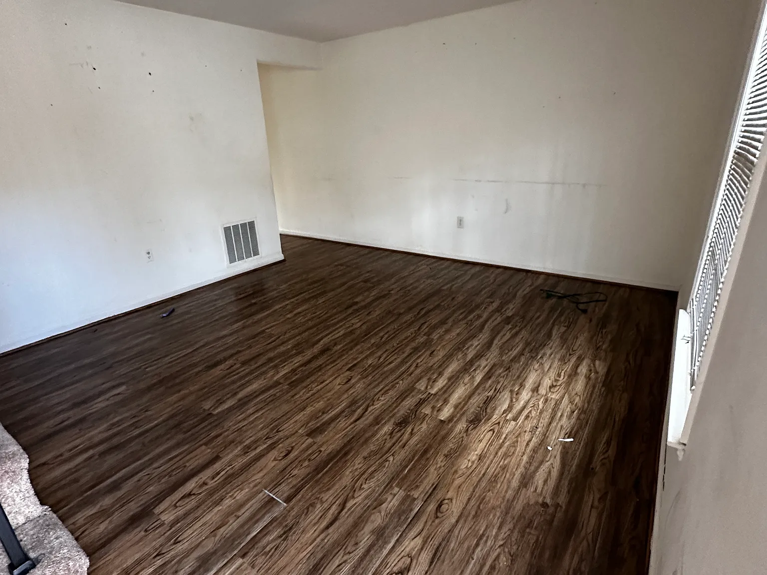 930 Banks Rd — Photo 4
