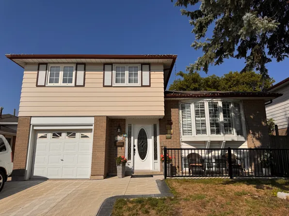 1028 Valentine Dr, Cambridge, ON N3H 4P7